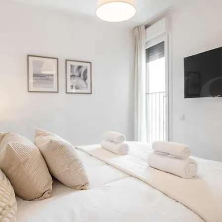High-end 22nd Floor Apt, Views & Gym By Rems Apartment Malaga