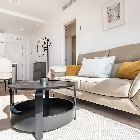 Apartment High-end 22nd Floor Apt, Views & Gym By Rems *