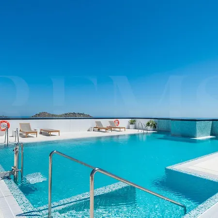 High-end 22nd Floor Apt, Views & Gym By Rems Apartment Malaga